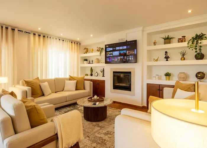 Villa Perogil - Charming Oasis In